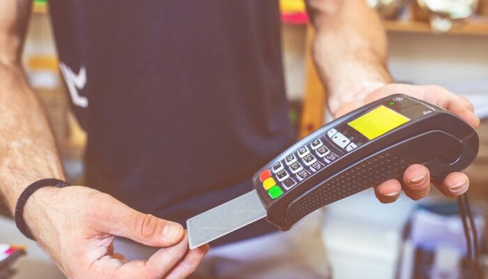 8 online credit card application mistakes to avoid